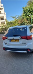 מיצובישי אאוטלנדר 2017 יד 3 <br>      