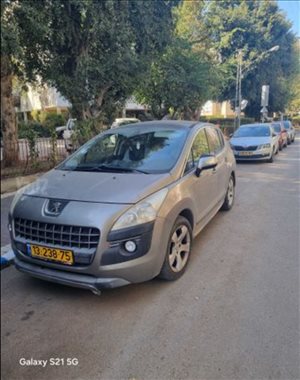 פיג'ו
 3008 2011 יד  4 