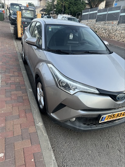 תמונה 5 ,טויוטה C-HR יד 2 2019 150000 ק"מ