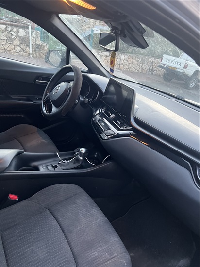 תמונה 2 ,טויוטה C-HR יד 2 2019 150000 ק"מ