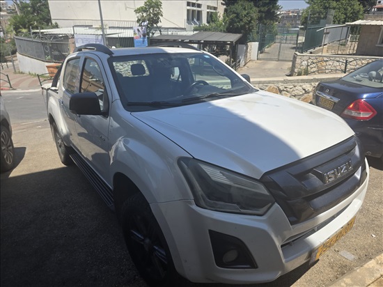 תמונה 1 ,איסוזו רודאו יד 3 2018 338000 ק"מ