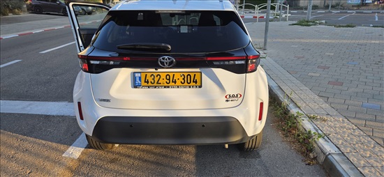 תמונה 6 ,טויוטה יאריס יד 1 2025 5000 ק"מ