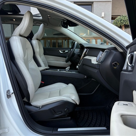 תמונה 7 ,וולוו XC60 יד 2 2019 96900 ק"מ
