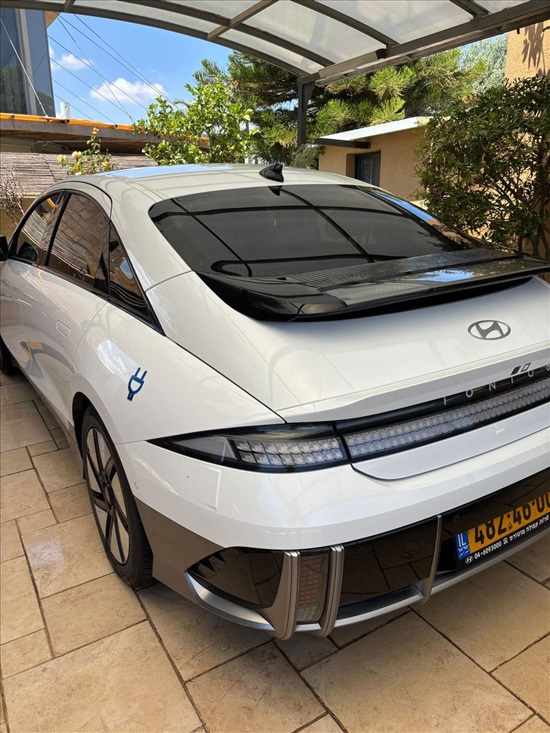 תמונה 9 ,יונדאי איוניק 6 יד 1 2023 110000 ק"מ