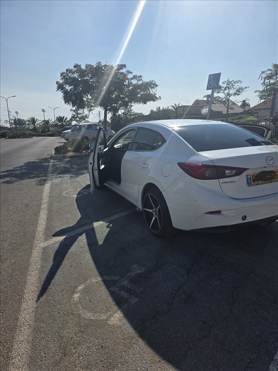 תמונה 4 ,מאזדה  החדשה  3 יד 4 2016 180000 ק"מ