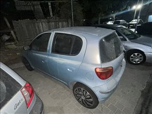 טויוטה יאריס 2004 יד  4 