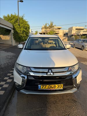 מיצובישי אאוטלנדר 2016 יד  2 