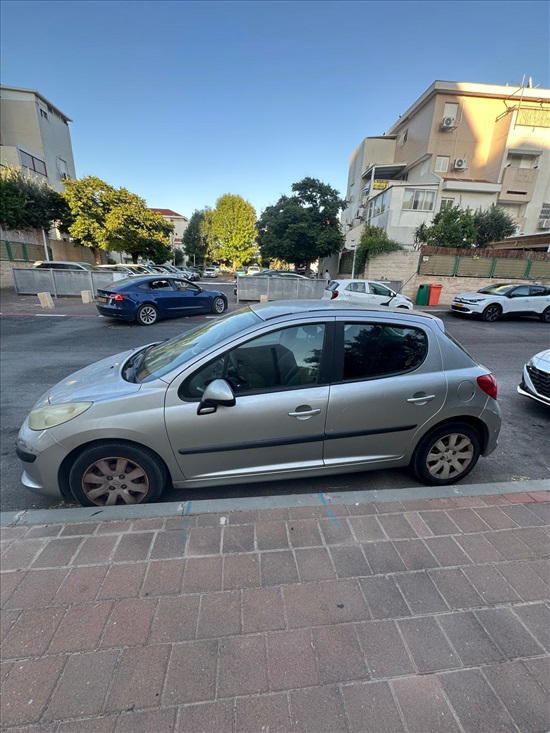 תמונה 3 ,פיג'ו
 207 יד 2 2009 142000 ק"מ