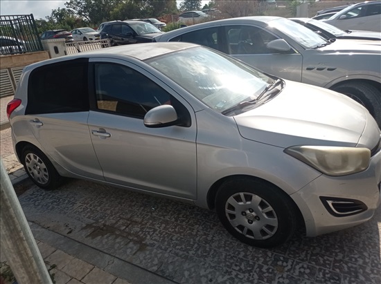 תמונה 2 ,יונדאי i20 יד 2 2014 224000 ק"מ