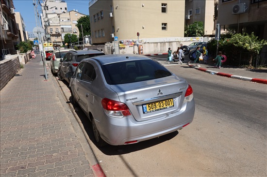 תמונה 4 ,מיצובישי אטראז` יד 4 2018 184000 ק"מ