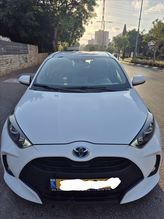 תמונה 2 ,טויוטה יאריס יד 2 2023 34000 ק"מ