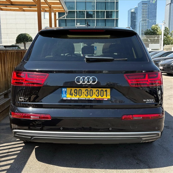 תמונה 3 ,אאודי Q7 יד 1 2018 137100 ק"מ