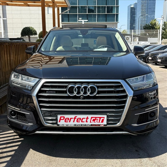 תמונה 2 ,אאודי Q7 יד 1 2018 137100 ק"מ
