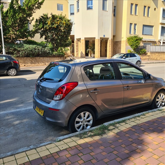 תמונה 3 ,יונדאי i20 יד 2 2012 75500 ק"מ