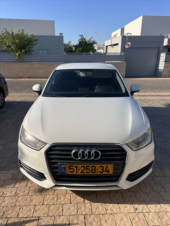 תמונה 2 ,אאודי A1 יד 3 2015 145000 ק"מ