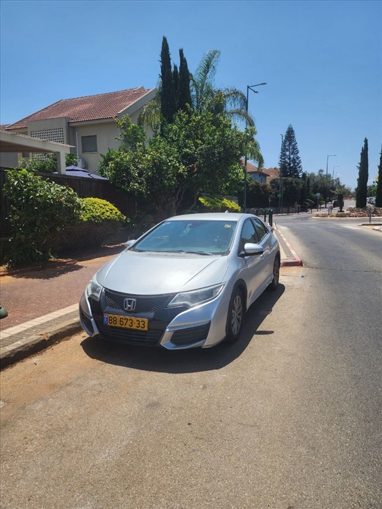 תמונה 3 ,הונדה סיוויק האצ'בק החדשה
 יד 3 2016 177000 ק"מ