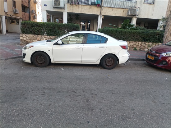 תמונה 4 ,מאזדה 3 יד 3 2010 260000 ק"מ