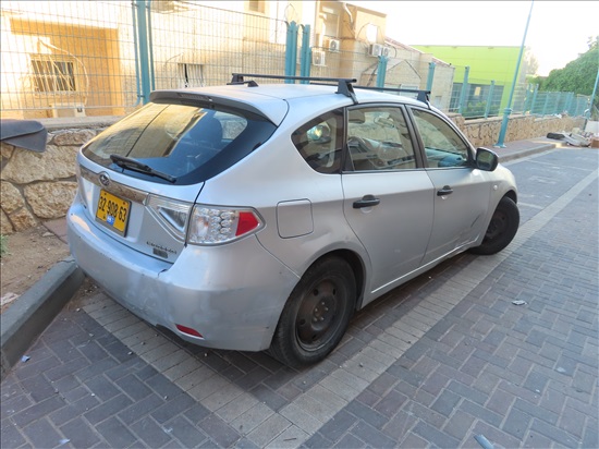 תמונה 4 ,סובארו B3 האצ'בק יד 5 2008 242000 ק"מ