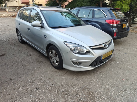 תמונה 1 ,יונדאי i30 CW יד 5 2011 225300 ק"מ