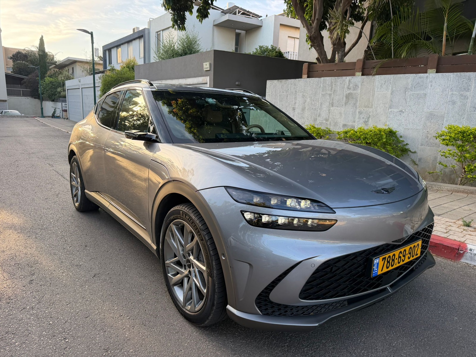 תמונה 1, ג`נסיס GV60 יד 2 2023 | 44000 קמ