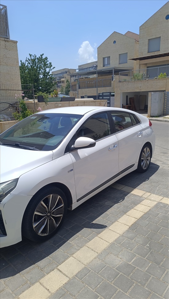 תמונה 2 ,יונדאי איוניק יד 2 2017 179000 ק"מ