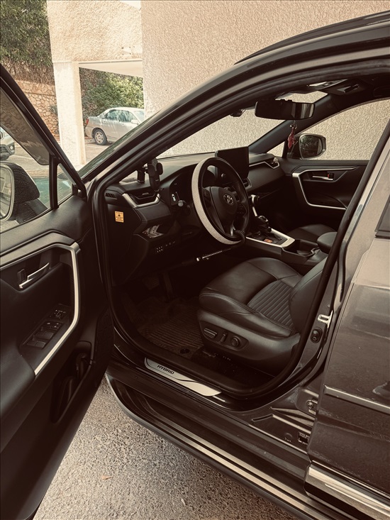 תמונה 1 ,טויוטה RAV4 יד 1 2024 30000 ק"מ