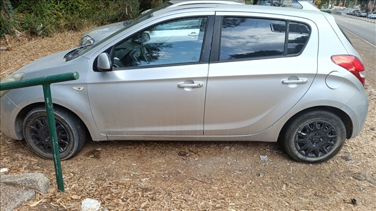 תמונה 2 ,יונדאי i20 יד 8 2010 300000 ק"מ