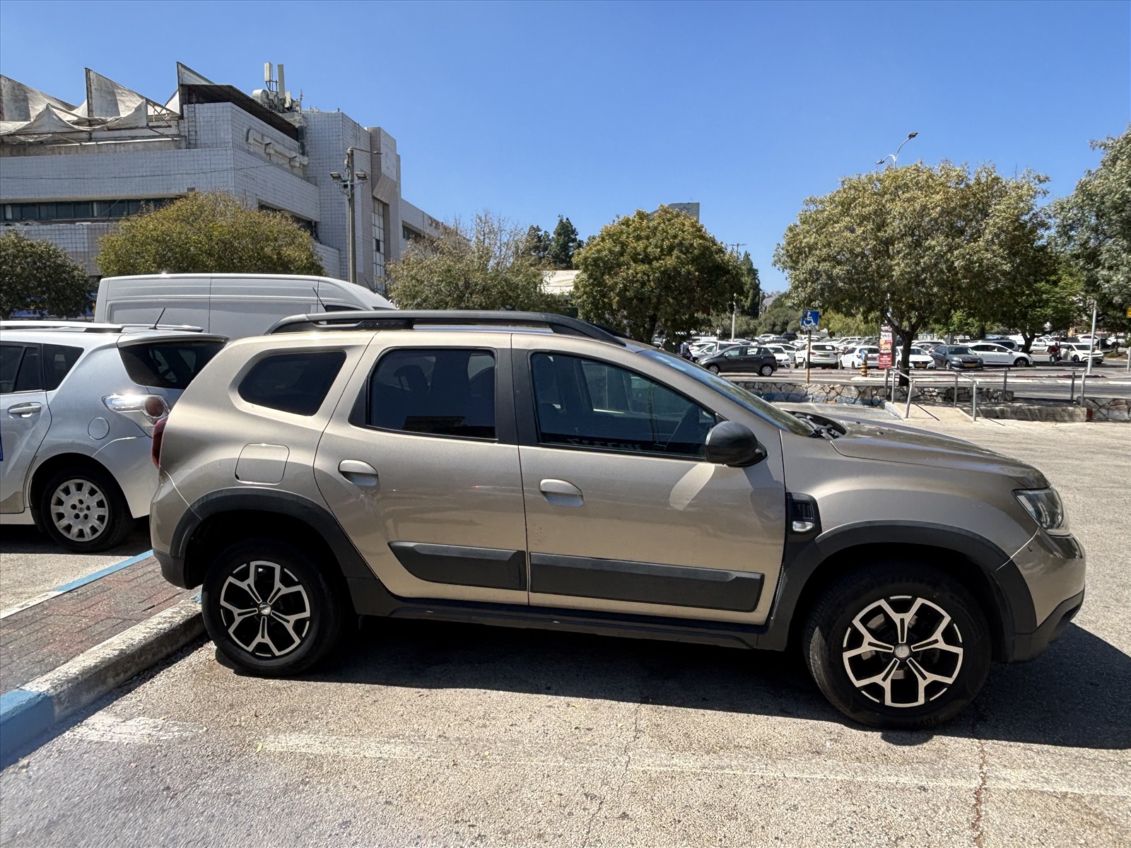 תמונה 2, דאציה
 דאסטר יד 1 2019 | 209 קמ