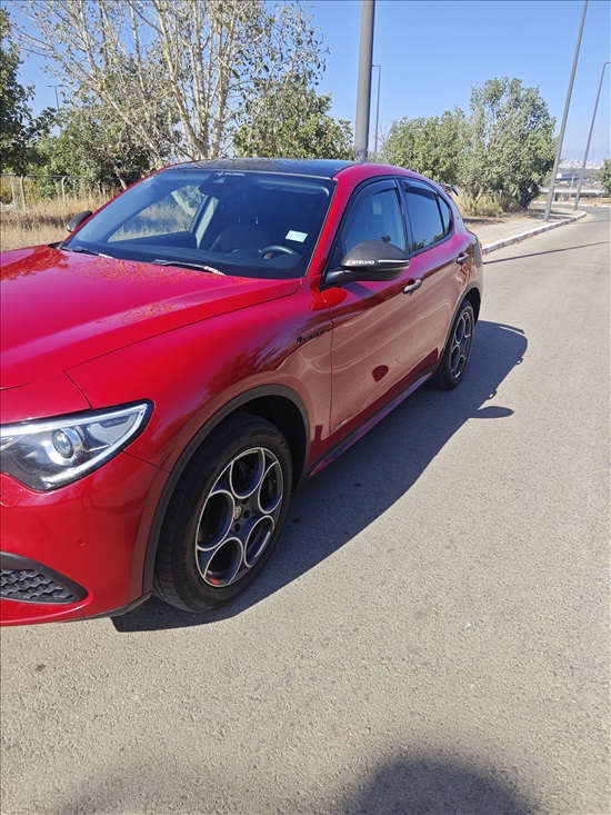 תמונה 4 ,אלפא רומיאו סטלביו יד 3 2020 95000 ק"מ