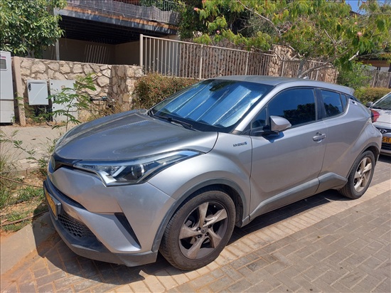 תמונה 4 ,טויוטה C-HR יד 2 2018 180000 ק"מ