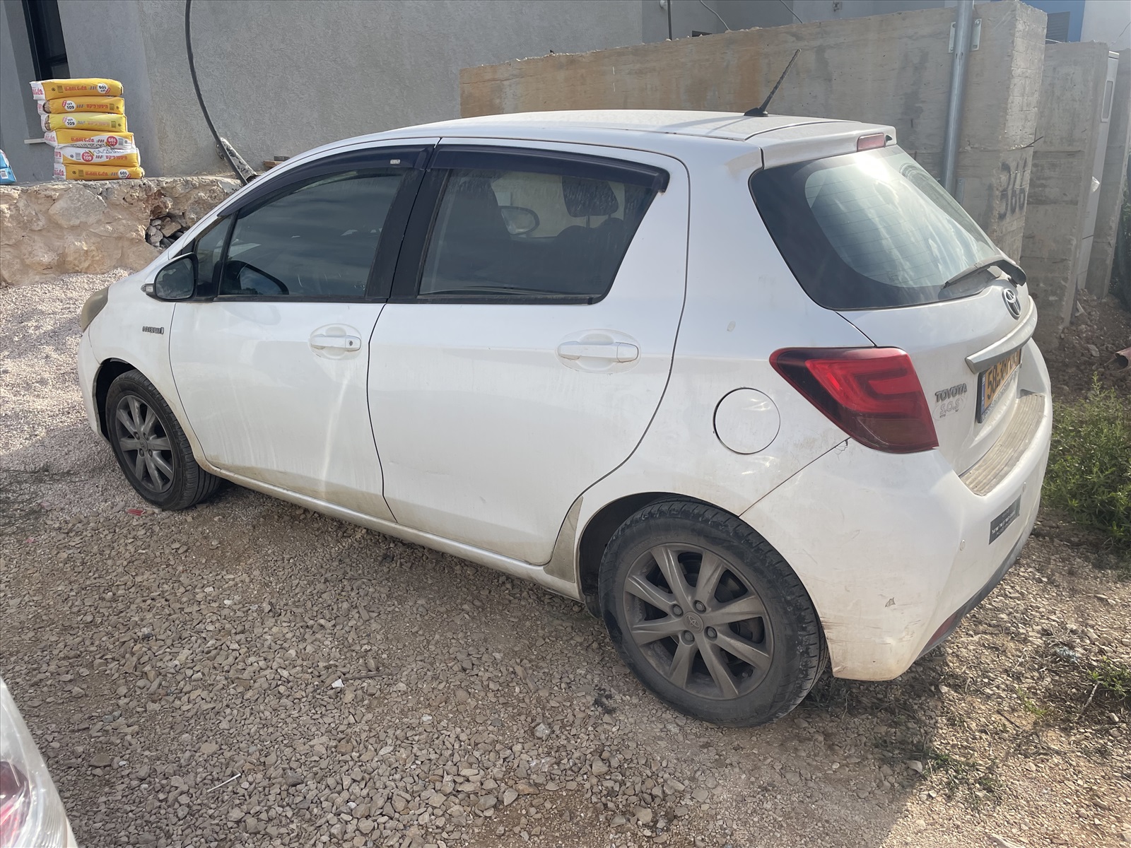 תמונה 2, טויוטה יאריס הייבריד יד 3 2017 | 205,000 קמ