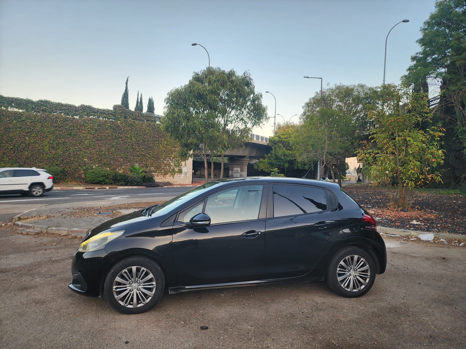 תמונה 4, פיגו 208 יד 1 2015 | 130,000 קמ