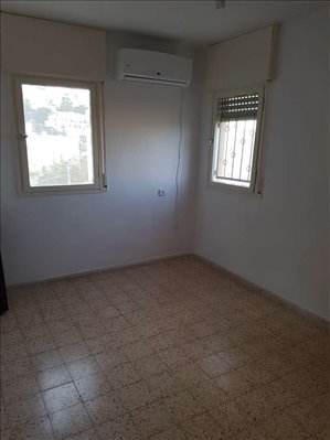 דירה להשכרה 3.5 חדרים בחיפה יהודה בורלא 