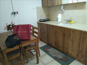 יחידת דיור להשכרה 2.5 חדרים בכפר סבא נחום 