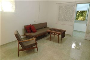 דירה להשכרה 1.5 חדרים בחיפה שדרות טרומפלדור 
