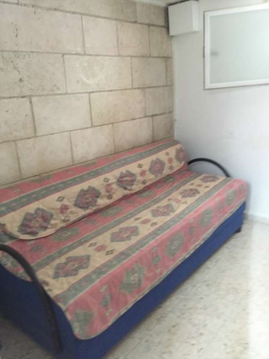 דירה להשכרה 1.5 חדרים בירושלים הורקניה 