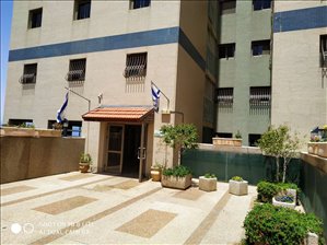 דירה להשכרה 4.5 חדרים בחיפה נתיב חן 81 