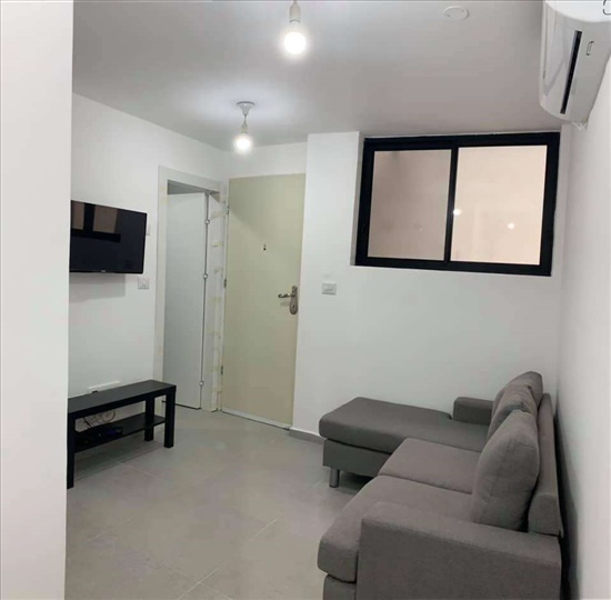 יחידת דיור להשכרה 2 חדרים בראשון לציון החלוצים נווה דקלים