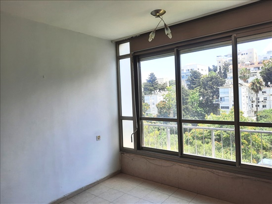 דירה להשכרה 4 חדרים בחיפה הראל רוממה הישנה