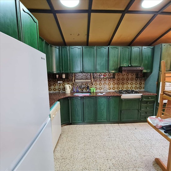 דירה להשכרה 4 חדרים ברמת גן הירדן נווה יהושע 