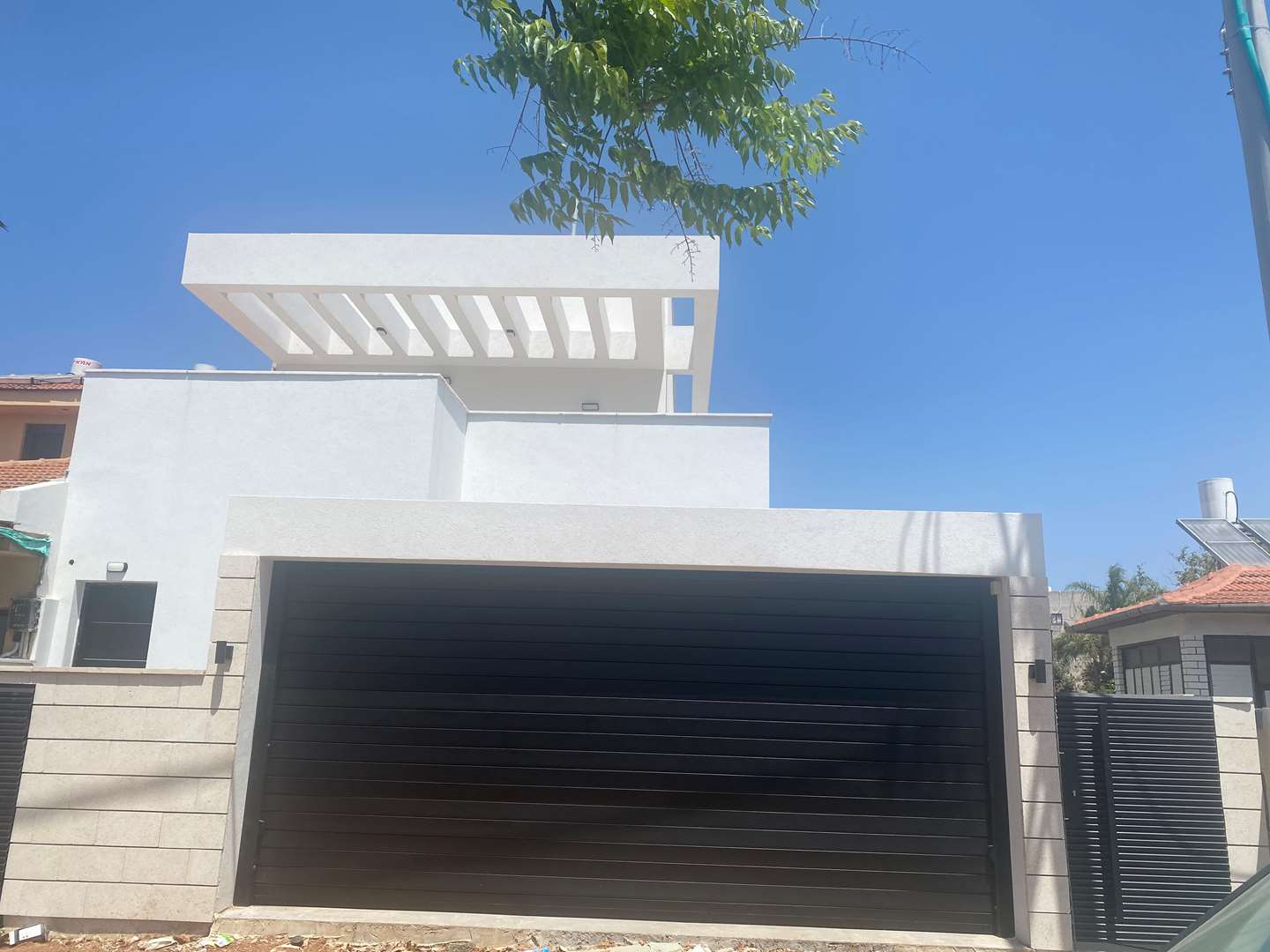 בית פרטי להשכרה 7 חדרים בנס ציונה עצמאות מרכז