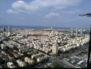 דירה להשכרה 4 חדרים בתל אביב יפו דרך מנחם בגין 