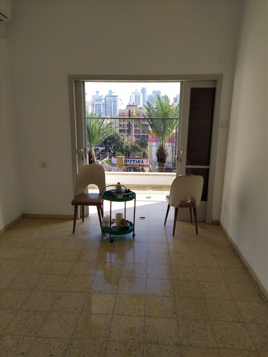 דירה להשכרה 4 חדרים בתל אביב יפו ככר מלכי ישראל 3 צפון ישן 