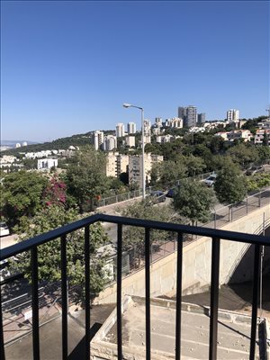 דירה להשכרה 4 חדרים בחיפה יקינטון 