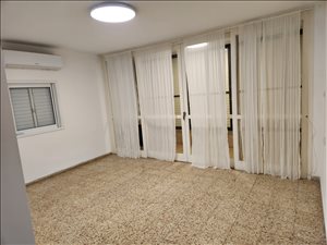דירה להשכרה 3 חדרים בבת ים יחזקאל דנין מרכז 