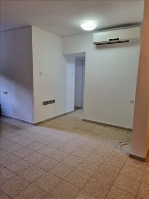 דירה להשכרה 3 חדרים בגבעתיים שמעון בן צבי שטח 9 