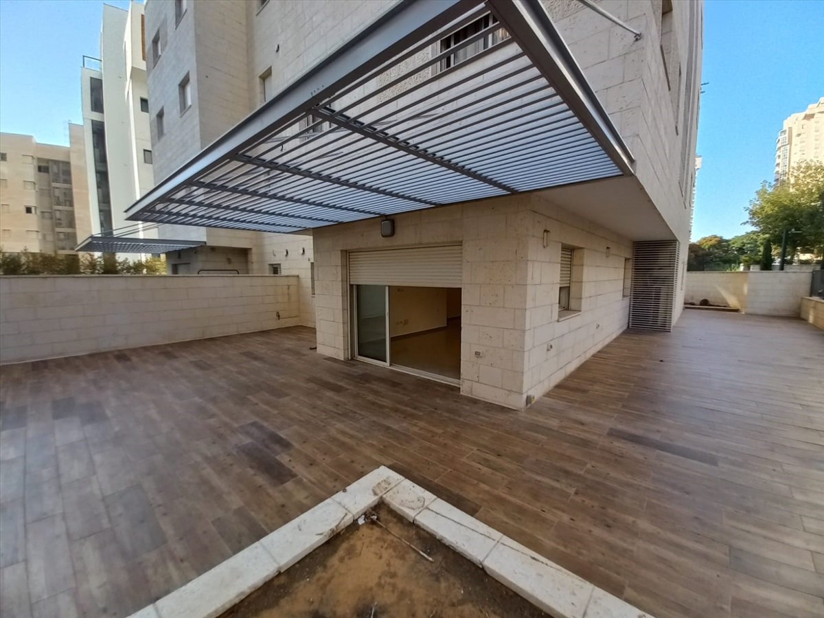 תמונה 1, דירת גן 4 חדרים להשכרה ברמת השרון, השפלה, אלון