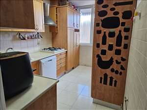 דירה להשכרה 3.5 חדרים בבת ים העצמאות מרקז 