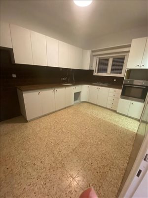 דירה להשכרה 4 חדרים בהרצליה הבנים 
