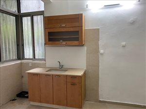 דירה להשכרה 3 חדרים ברמת גן הרצל מרכז העיר 